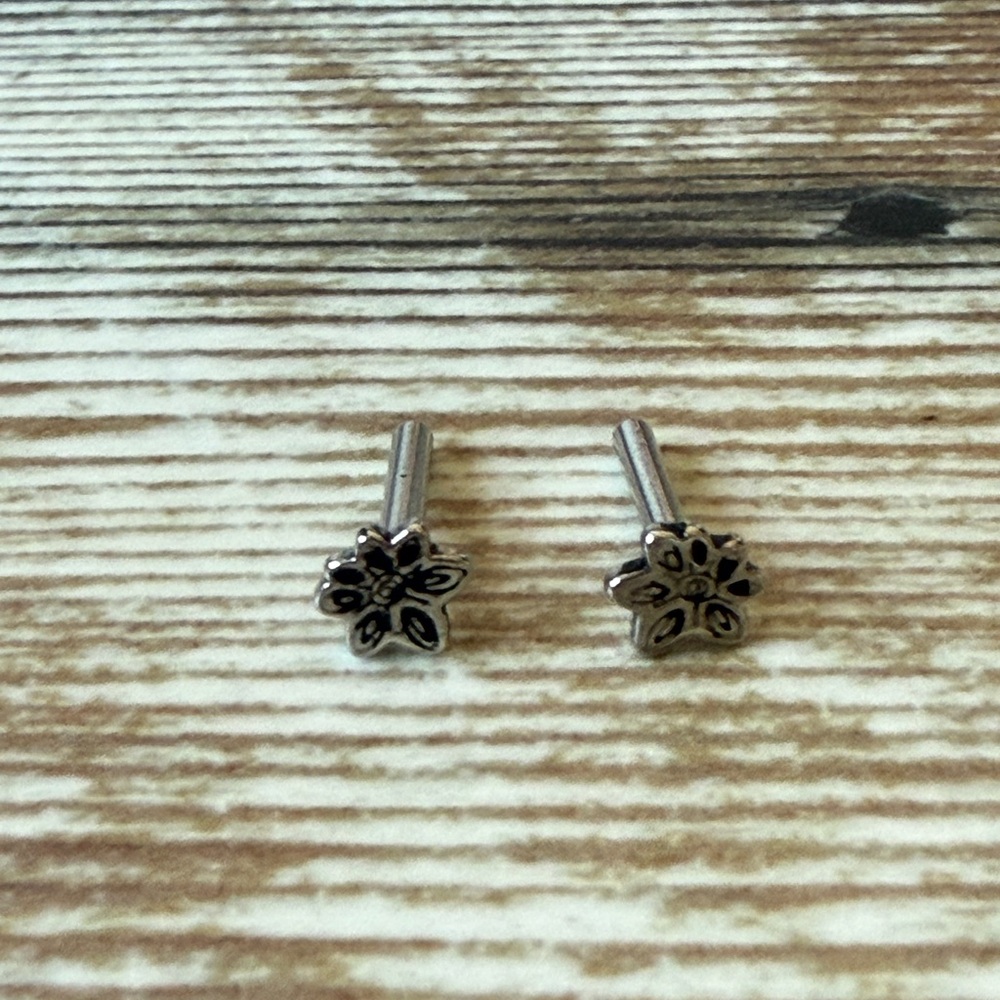 American Girl of the Year Doll SAIGE Meet Outfit - 18” Doll EARRINGS Only 2013